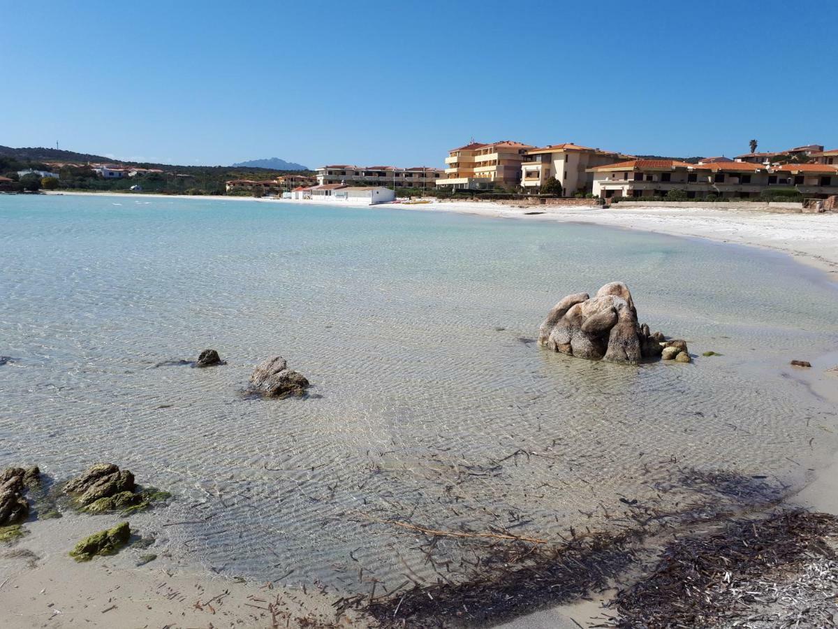 La Smeralda - Boutique Rooms And Breakfast Golfo Aranci Exterior foto